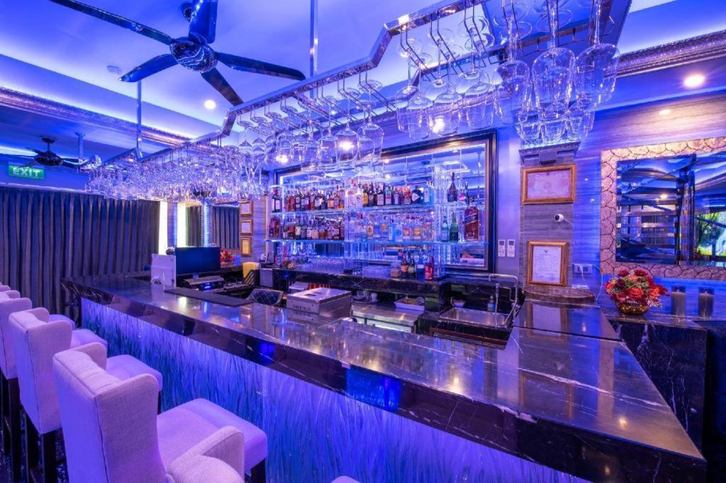 The Globe Hotel, Bar & Restaurant Pattaya Exterior foto