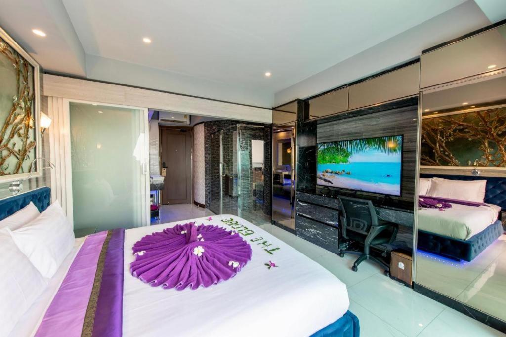The Globe Hotel, Bar & Restaurant Pattaya Exterior foto