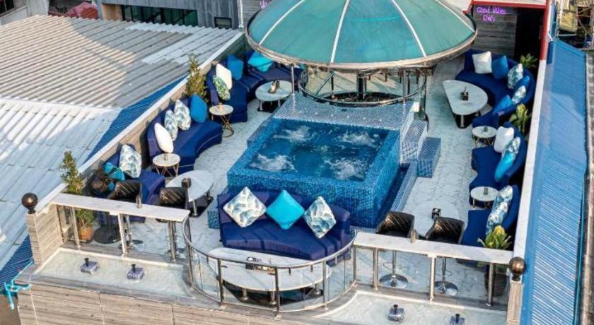 The Globe Hotel, Bar & Restaurant Pattaya Exterior foto