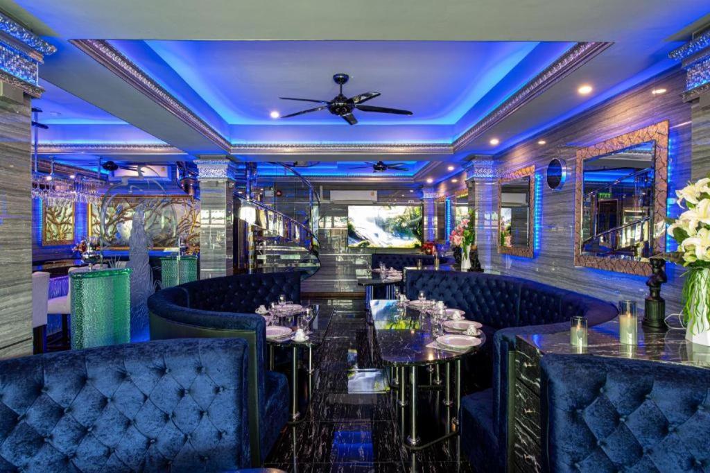 The Globe Hotel, Bar & Restaurant Pattaya Exterior foto