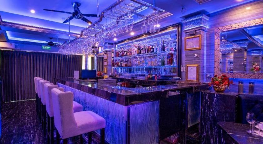 The Globe Hotel, Bar & Restaurant Pattaya Exterior foto