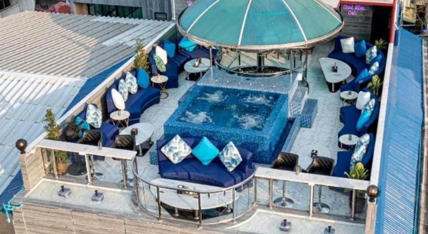 The Globe Hotel, Bar & Restaurant Pattaya Exterior foto