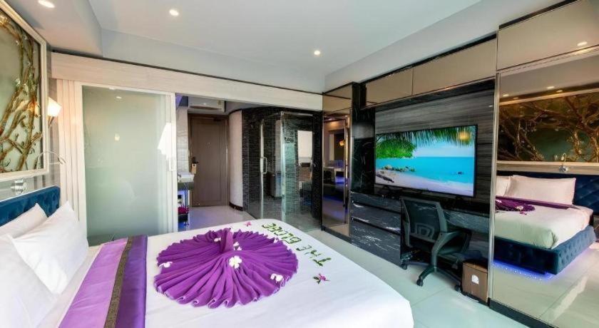 The Globe Hotel, Bar & Restaurant Pattaya Exterior foto